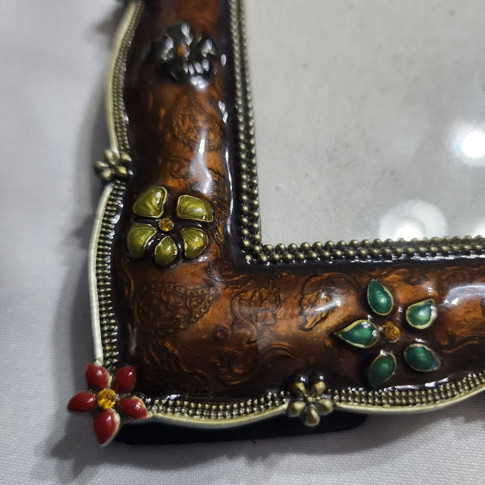 Vintage Style Brown Enamel Floral 3.5x5 Picture Frame 3D Flowers Paisley Design